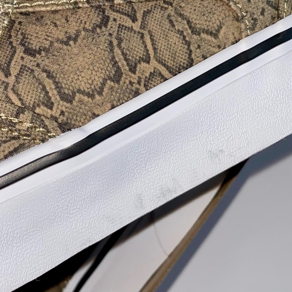 SOLD 💕NIB Vans Asher Slip On Skate Sneaker - Picture 10 of 10